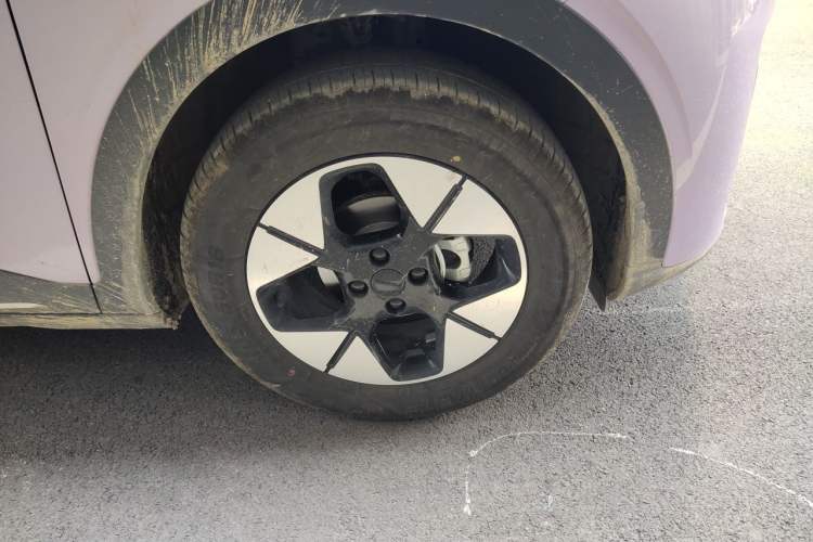 Used Geely Galaxy Geome 2026 Model 410km Exploration Edition Right Front Wheel Hub