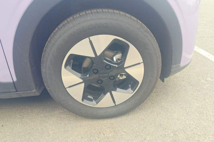Used Geely Galaxy Geome 2026 Model 410km Exploration Edition Right Front Wheel Hub