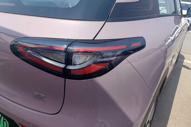 Used Geely Galaxy Geome 2026 Model 310km Youth Edition Right Rear Taillight