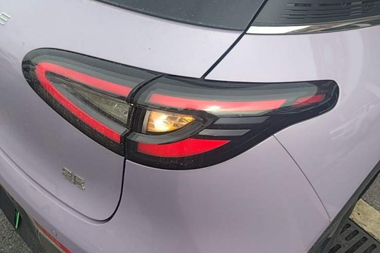 Used Geely Galaxy Geome 2026 Model 410km Exploration Edition Right Rear Taillight