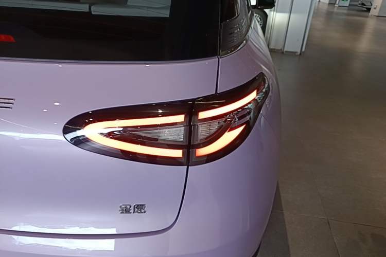 Used Geely Galaxy Geome 2026 Model 410km Exploration Edition Right Rear Taillight