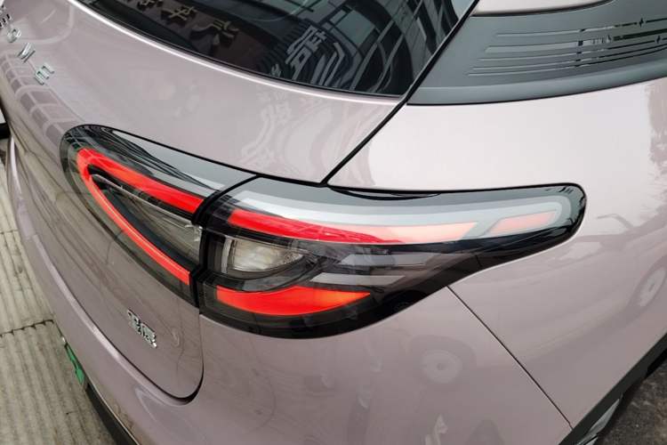 Used Geely Galaxy Geome 2026 Model 310km Youth Edition Right Rear Taillight
