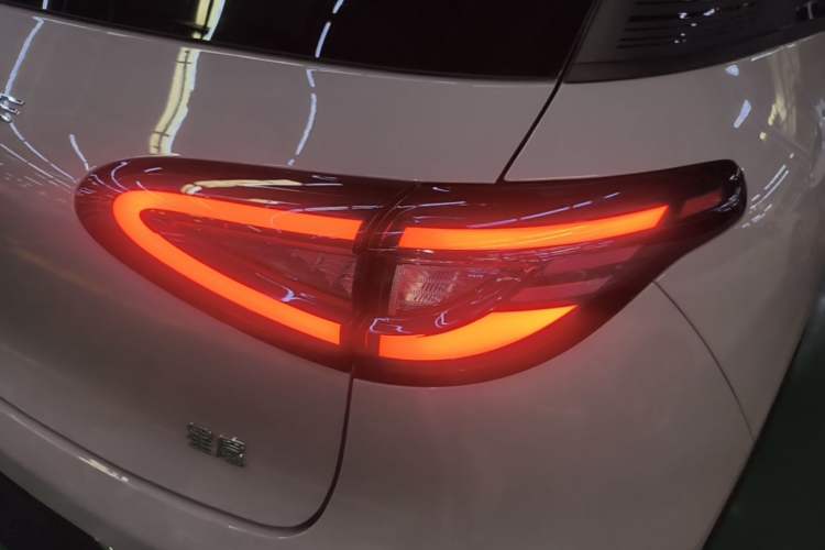 Used Geely Galaxy Geome 2026 Model 410km Freedom Edition Right Rear Taillight
