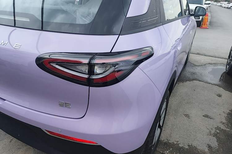 Used Geely Galaxy Geome 2026 Model 310km Youth Edition Right Rear Taillight