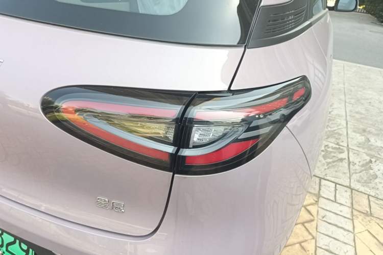 Used Geely Galaxy Geome 2026 Model 310km Youth Edition Right Rear Taillight