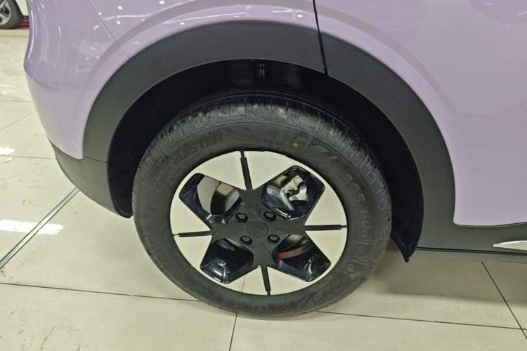 Used Geely Galaxy Geome 2026 Model 410km Exploration Edition Right Rear Wheel Hub