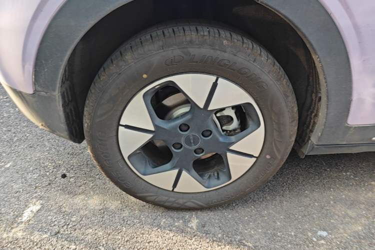 Used Geely Galaxy Geome 2026 Model 410km Exploration Edition Right Rear Wheel Hub
