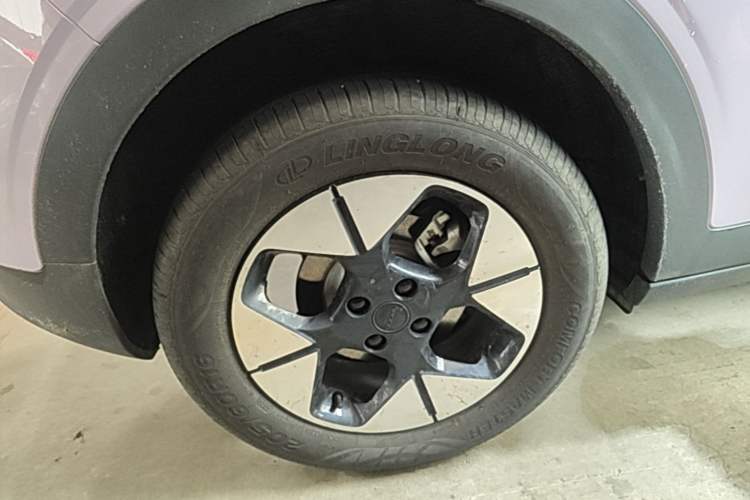 Used Geely Galaxy Geome 2026 Model 410km Exploration Edition Right Rear Wheel Hub