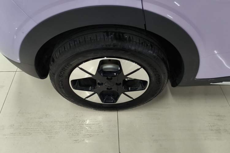 Used Geely Galaxy Geome 2026 Model 410km Exploration Edition Right Rear Wheel Hub