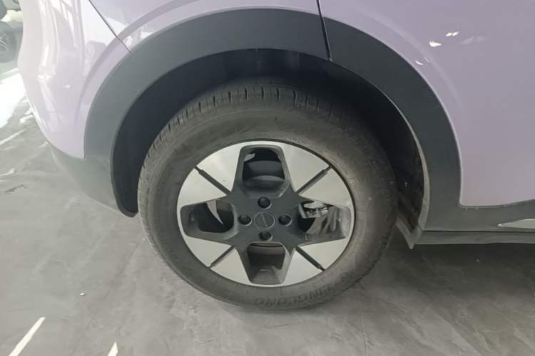 Used Geely Galaxy Geome 2026 Model 410km Exploration Edition Right Rear Wheel Hub