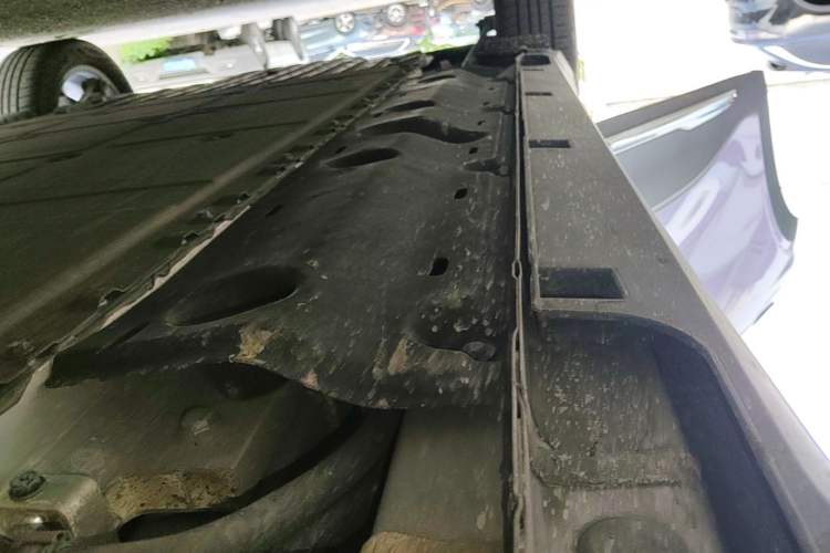Used Geely Galaxy Geome 2026 Model 410km Exploration Edition Right Side Sill