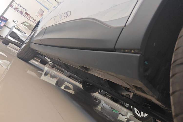 Used Geely Galaxy Geome 2026 Model 310km Youth Edition Right Side Sill