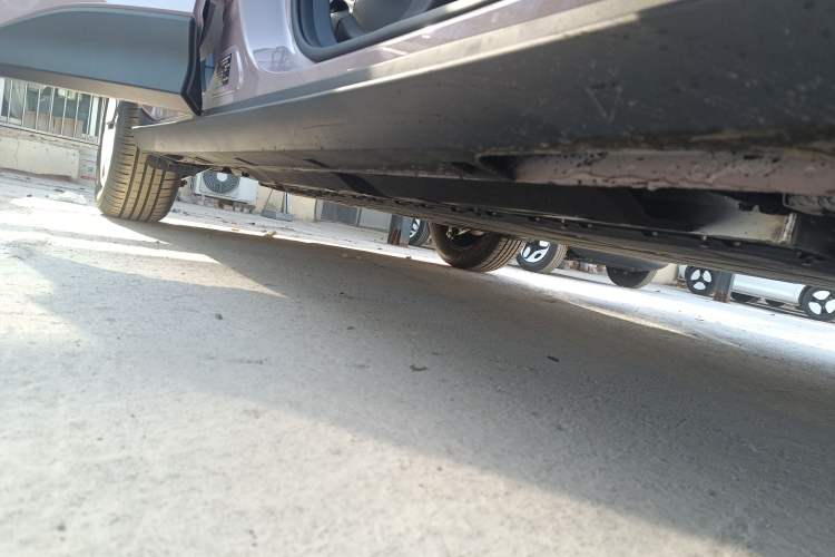 Used Geely Galaxy Geome 2026 Model 310km Youth Edition Right Side Sill