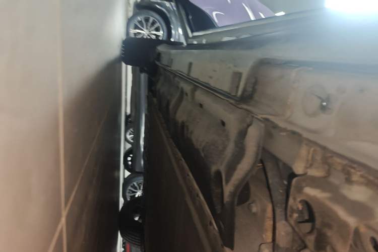Used Geely Galaxy Geome 2026 Model 410km Exploration Edition Right Side Sill
