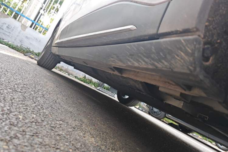 Used Geely Galaxy Geome 2026 Model 410km Exploration Edition Right Side Sill