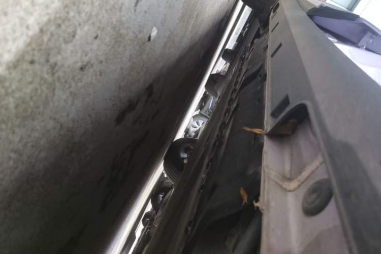 Used Geely Galaxy Geome 2026 Model 410km Exploration Edition Right Side Sill