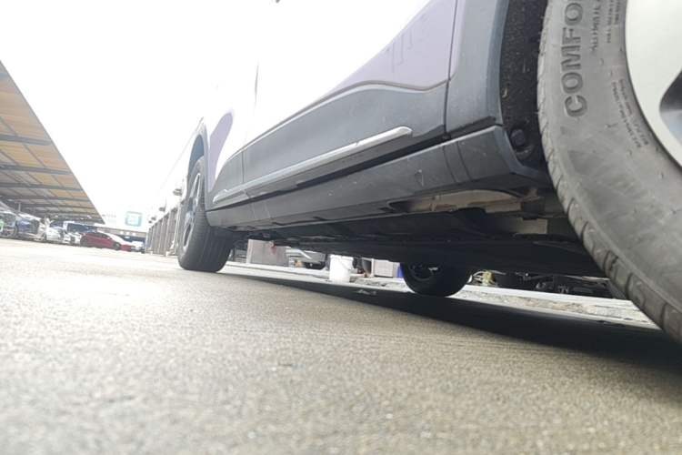 Used Geely Galaxy Geome 2026 Model 410km Exploration Edition Right Side Sill