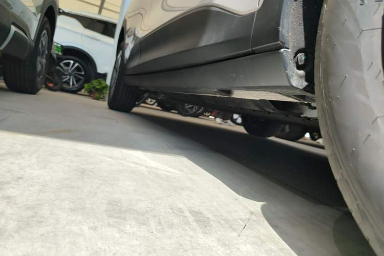 Used Geely Galaxy Geome 2026 Model 310km Youth Edition Right Side Sill