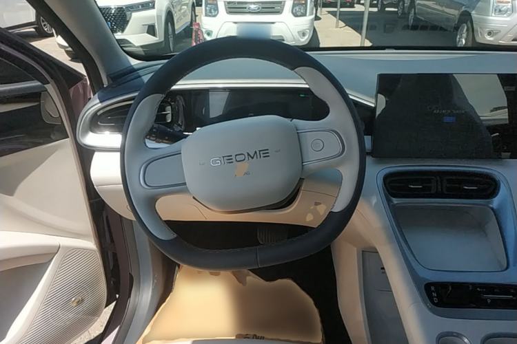 Used Geely Galaxy Geome 2026 Model 310km Youth Edition Steering Wheel