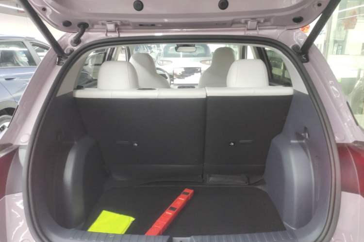 Used Geely Galaxy Geome 2026 Model 410km Freedom Edition Trunk