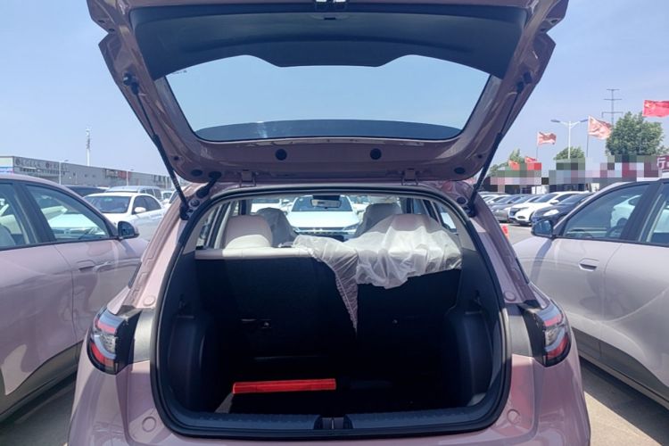 Used Geely Galaxy Geome 2026 Model 310km Youth Edition Trunk