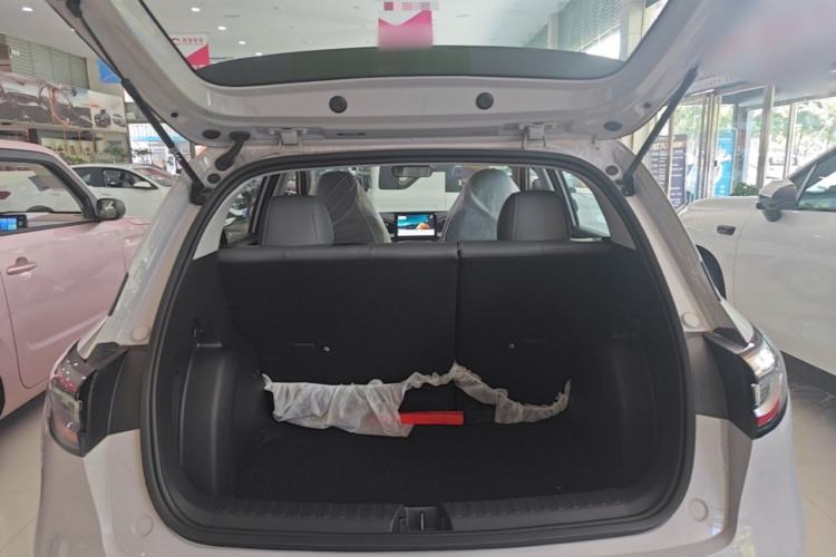 Used Geely Galaxy Geome 2026 Model 310km Youth Edition Trunk
