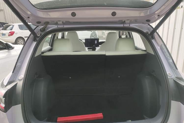 Used Geely Galaxy Geome 2026 Model 410km Exploration Edition Trunk
