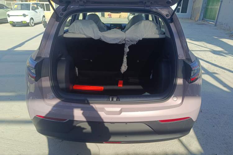 Used Geely Galaxy Geome 2026 Model 310km Youth Edition Trunk