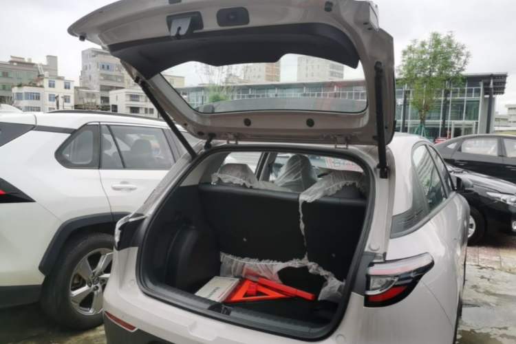 Used Geely Galaxy Geome 2026 Model 310km Dream Edition Trunk