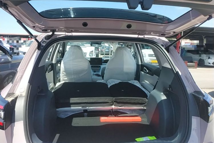 Used Geely Galaxy Geome 2026 Model 310km Youth Edition Trunk