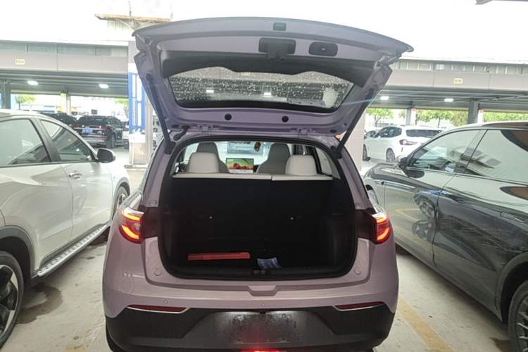 Used Geely Galaxy Geome 2026 Model 410km Exploration Edition Trunk