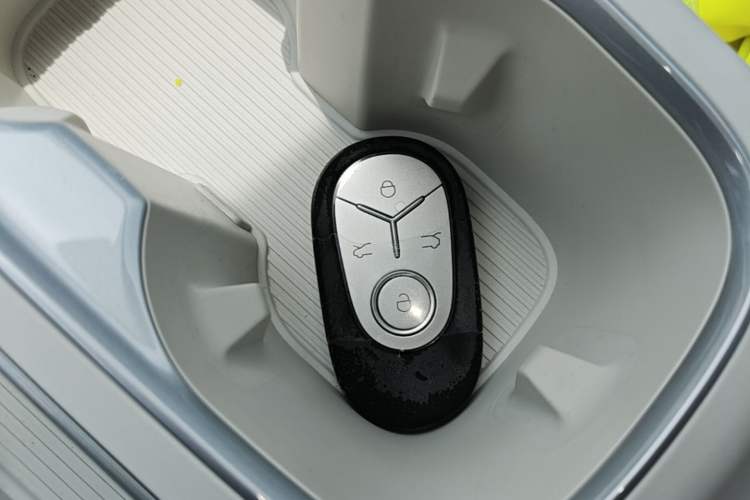 Used Geely Galaxy Geome 2026 Model 410km Carefree Edition Vehicle Key
