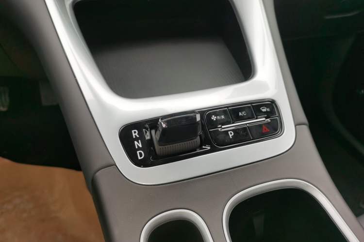 Used Geely Galaxy Geome 2026 Model 310km Dream Edition Gear Lever