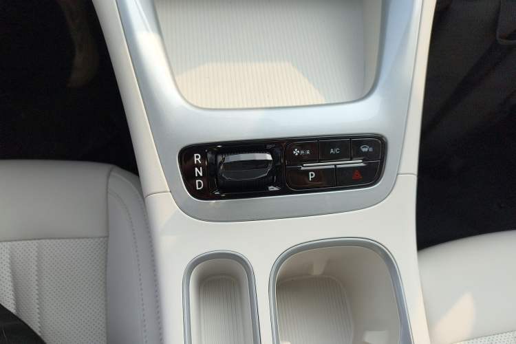 Used Geely Galaxy Geome 2026 Model 310km Youth Edition Gear Lever