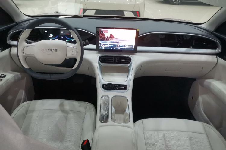 Used Geely Galaxy Geome 2026 Model 310km Youth Edition Interior 2