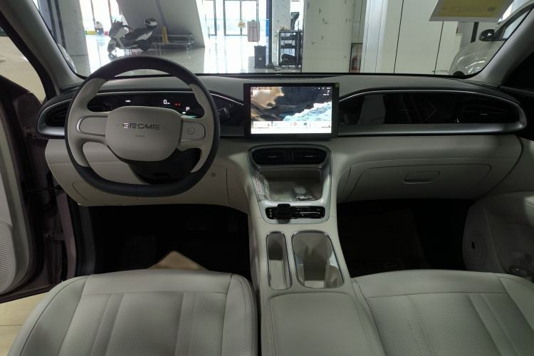Used Geely Galaxy Geome 2026 Model 310km Youth Edition Interior 2