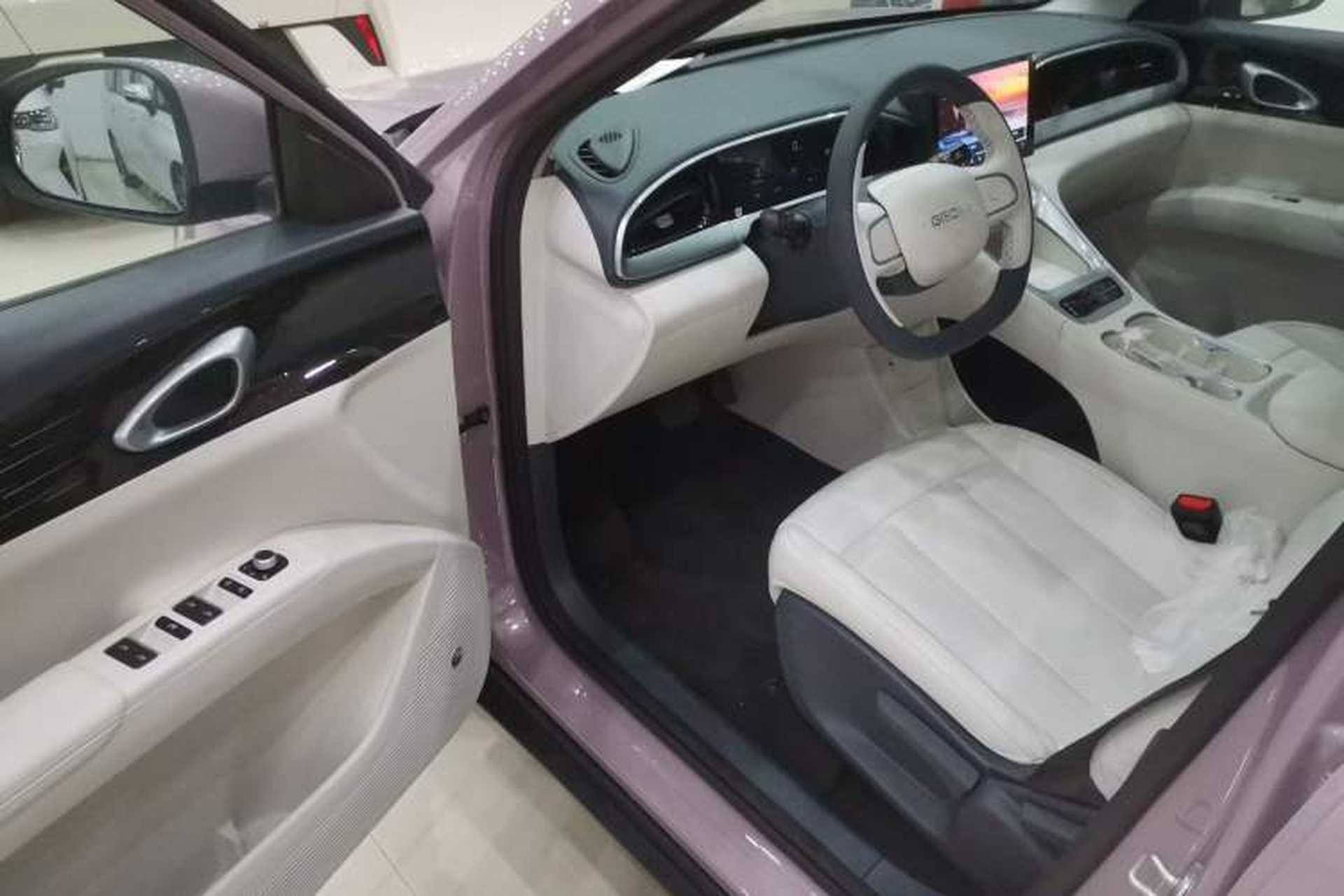 Used Geely Galaxy Geome 2026 Model 310km Youth Edition Interior 3