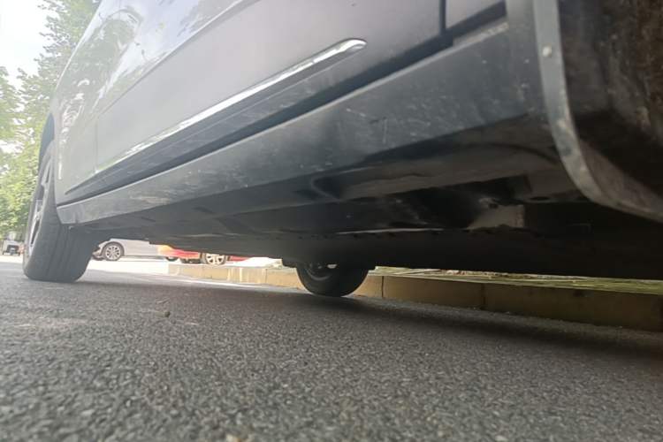 Used Geely Galaxy Geome 2026 Model 410km Exploration Edition Right Side Sill