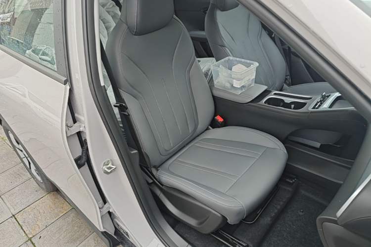 Used Geely Galaxy Geome 2026 Model 310km Youth Edition Right Front Seat