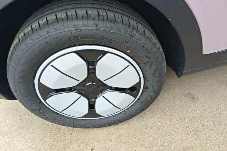Used Geely Galaxy Geome 2026 410km Aspiration Edition Right Rear Wheel Hub