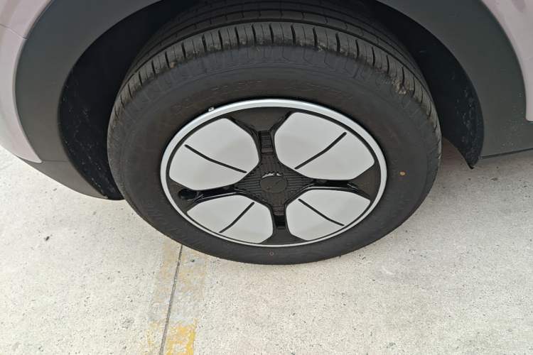 Used Geely Galaxy Geome 2026 410km Aspiration Edition Right Rear Wheel Hub
