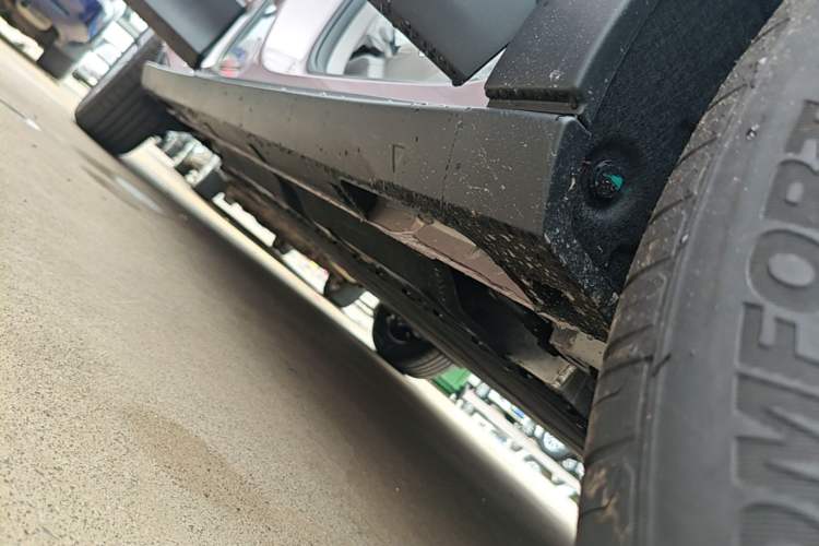 Used Geely Galaxy Geome 2026 410km Aspiration Edition Right Side Sill