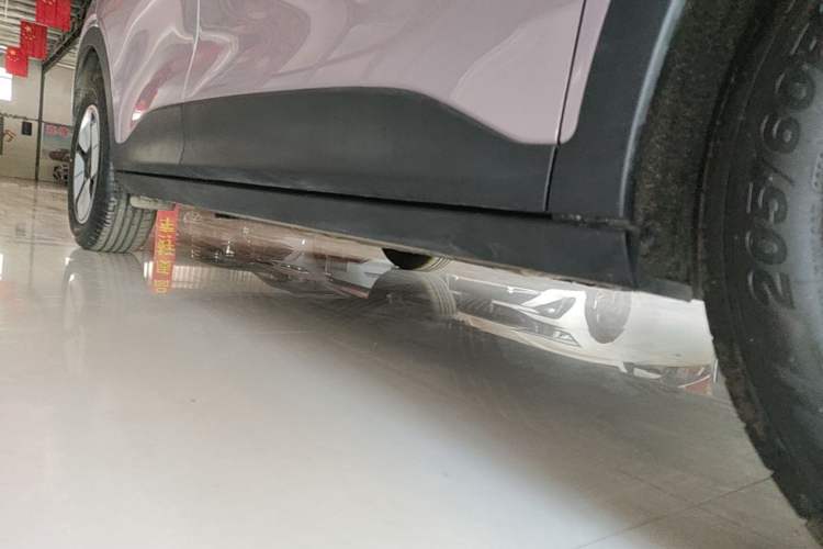 Used Geely Galaxy Geome 2026 Model 410km Freedom Edition Right Side Sill