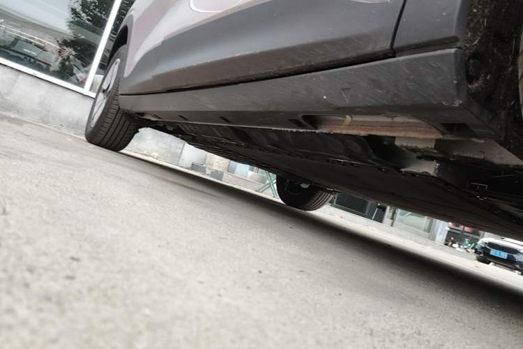Used Geely Galaxy Geome 2026 Model 310km Youth Edition Right Side Sill