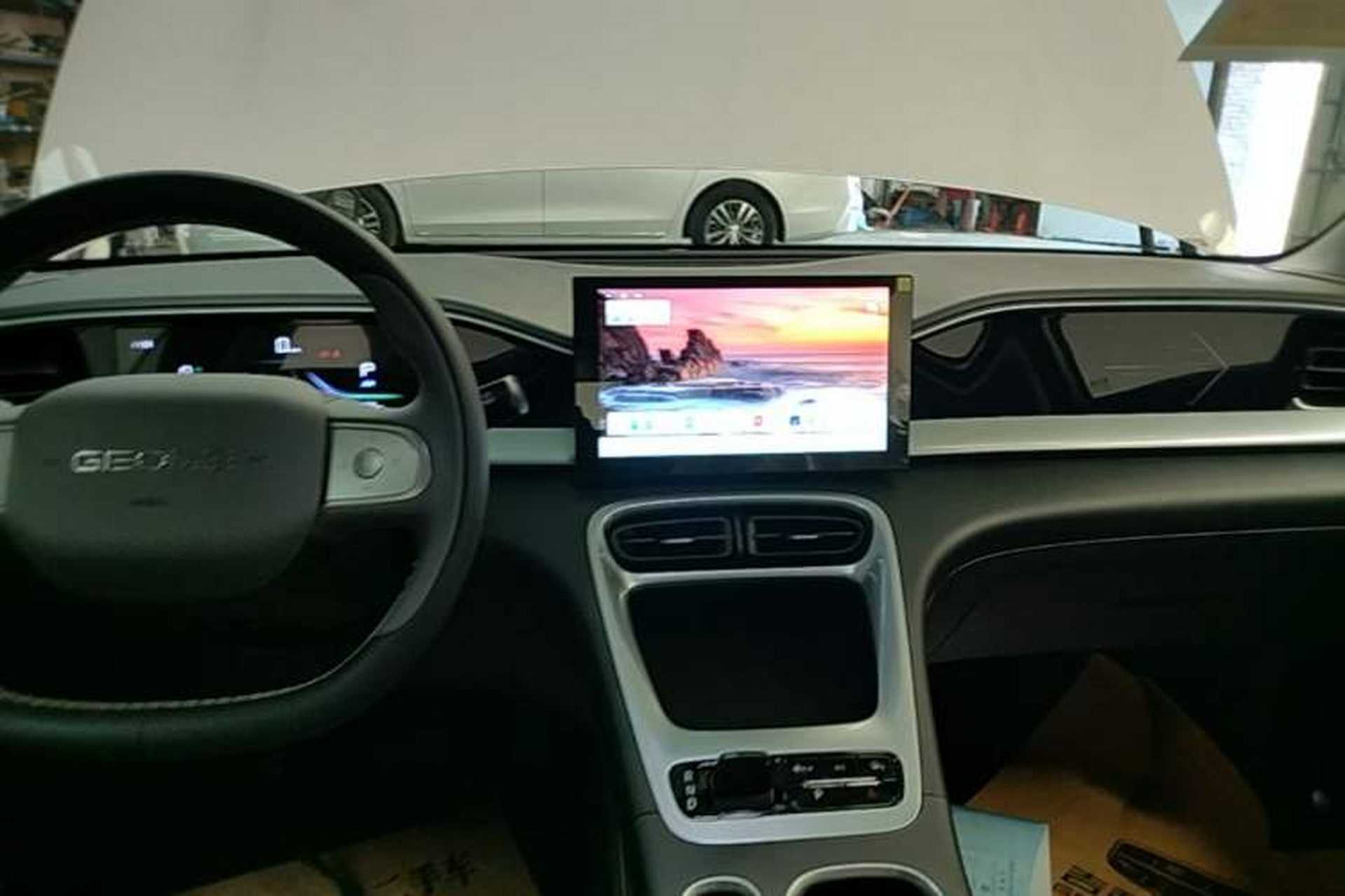 Used Geely Galaxy Geome 2026 Model 310km Youth Edition Audio And AC Panel