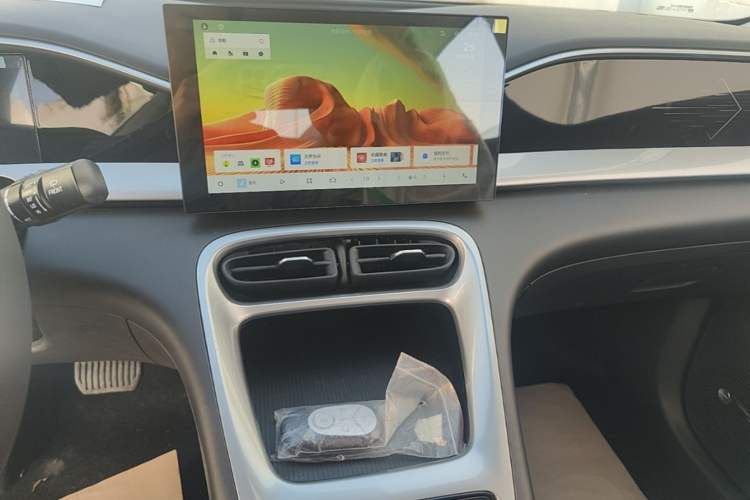 Used Geely Galaxy Geome 2026 Model 310km Youth Edition Audio And AC Panel