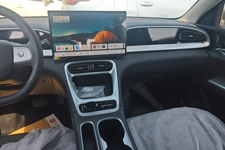 Used Geely Galaxy Geome 2026 Model 310km Dream Edition Audio And AC Panel