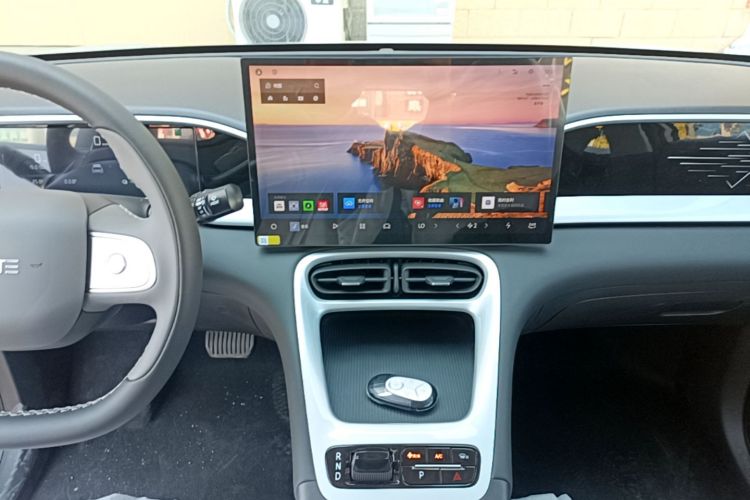 Used Geely Galaxy Geome 2026 Model 310km Dream Edition Audio And AC Panel