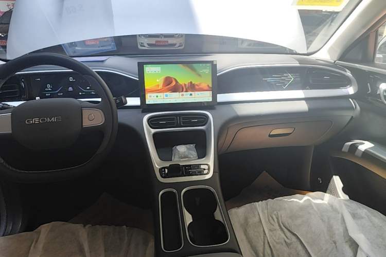 Used Geely Galaxy Geome 2026 Model 310km Youth Edition Audio And AC Panel