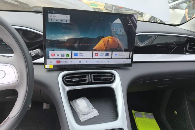 Used Geely Galaxy Geome 2026 Model 310km Dream Edition Audio And AC Panel